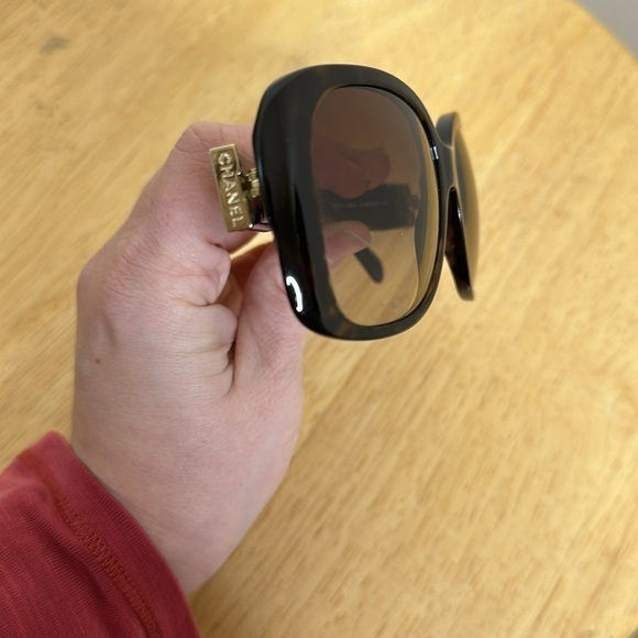 Chanel CC Turnlock Sunglasses 5234 Q Tortoise Quilted Leather Trim main image 12